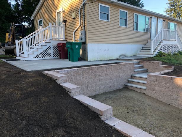 Retaining wall and steps